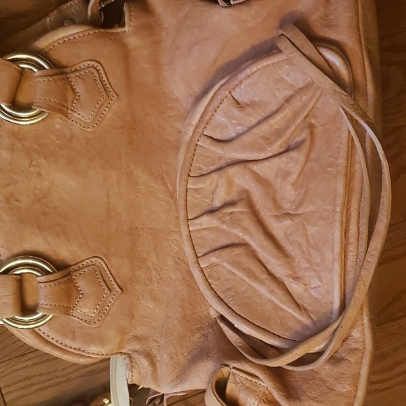 Elegant Tan Treesji Handbag - Picture 3 of 8